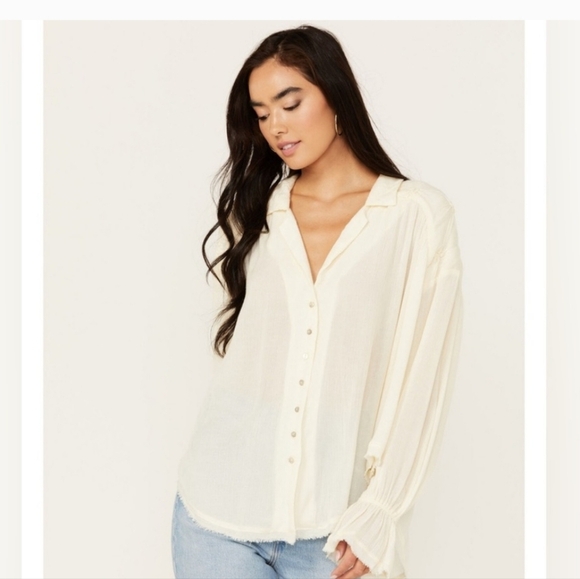 FREE PEOPLE Olivia Smocked Top vanilla cream. Size Small - Picture 1 of 16